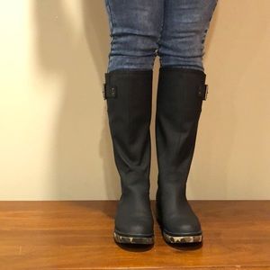 Camo style lined rain boot